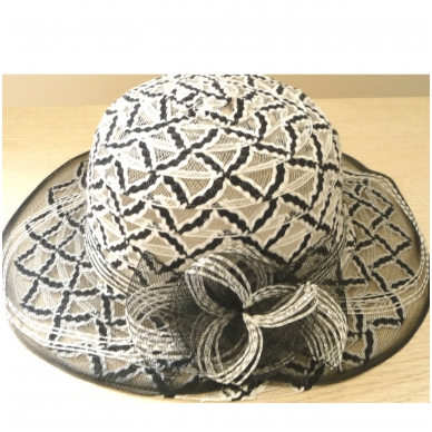 Moteriška  vasarinė skrybėle
