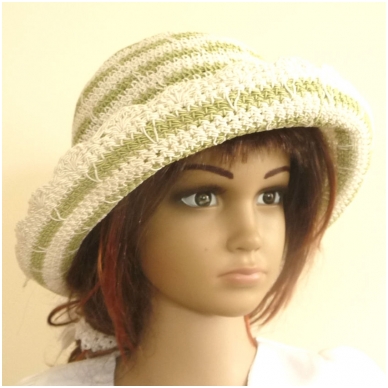 Women knitted hat 3