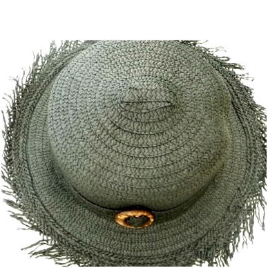 Moteriška vasarinė skrybėlė